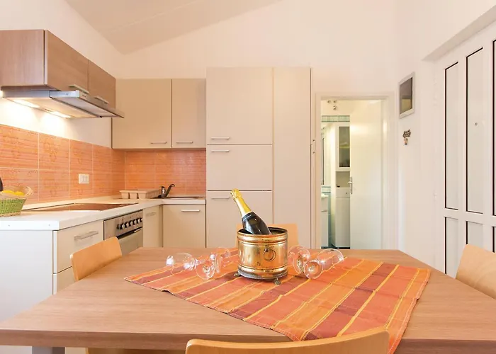 Holiday home 01 *